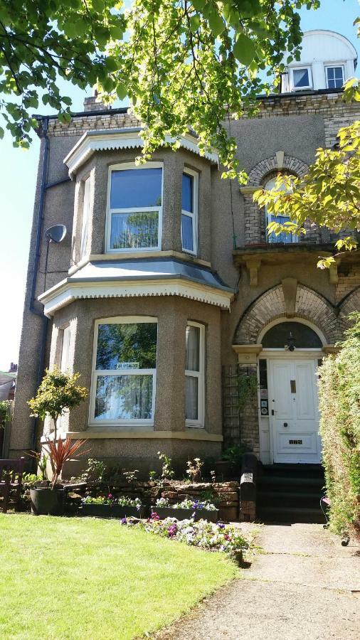 بارو في فرنيس Barrie Guest House المظهر الخارجي الصورة